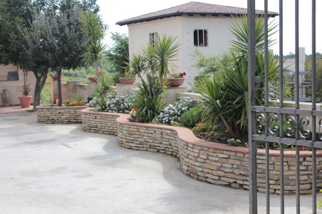 Вилла Agriturismo Al Passaggio Di Pirro Miglionico Экстерьер фото